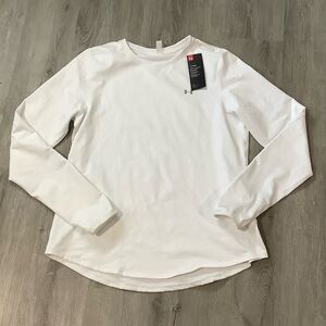 Under Armour women’s white cold gear long sleeve shirt